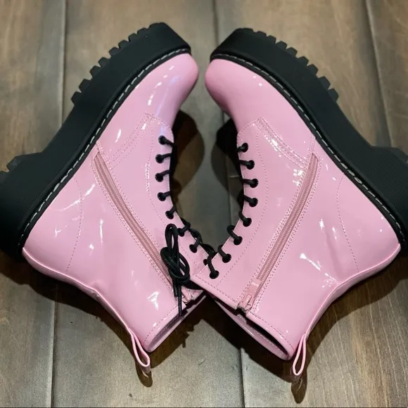 STEVE MADDEN Bettyy Boots  NEW