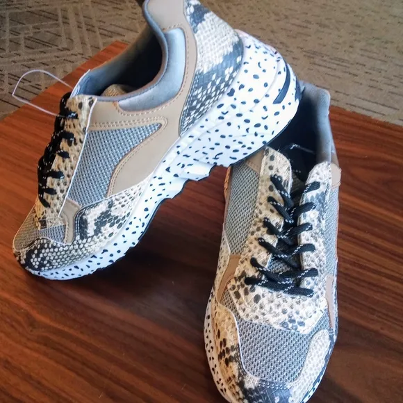 Steve Madden Running Bena Snakeskin Sneakers Shoes New