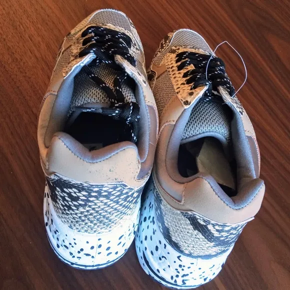 Steve Madden Running Bena Snakeskin Sneakers Shoes New
