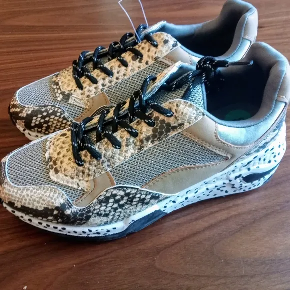 Steve Madden Running Bena Snakeskin Sneakers Shoes New