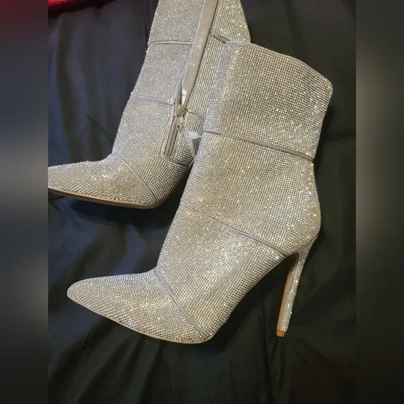 Steve Madden Winona Rhinestone Boots