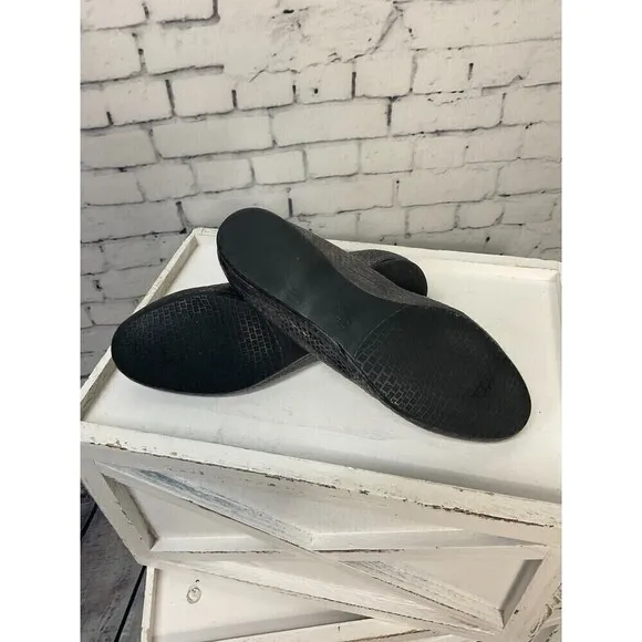 Stuart Weitzman 6M Womens Shoes Ballet Flat Silver Snakeskin Slip On Rck