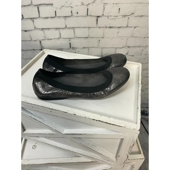 Stuart Weitzman 6M Womens Shoes Ballet Flat Silver Snakeskin Slip On Rck