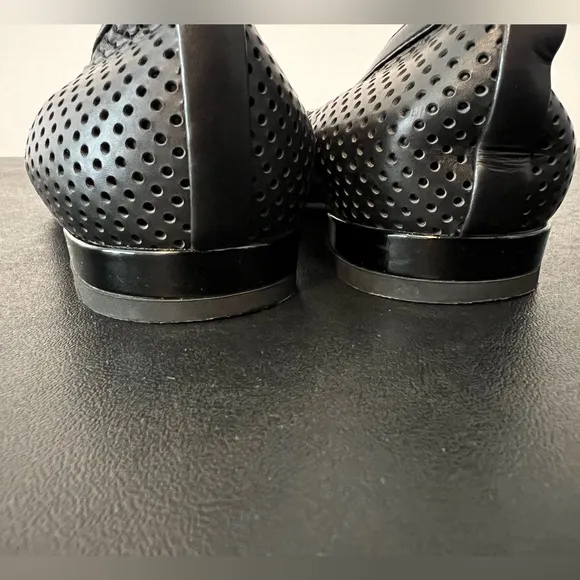 Stuart Weitzman Black  Patent Leather Low Heels Flat Mesh Silver  Buckle Size 5