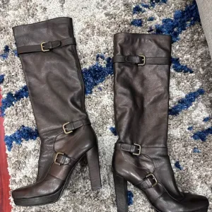 Stuart Weitzman Boots Womens 7.5 US Cola Napa Knee High Almond Toe High Heels