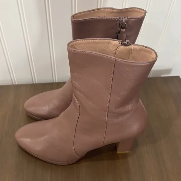 Stuart Weitzman butterfly Leather Boots