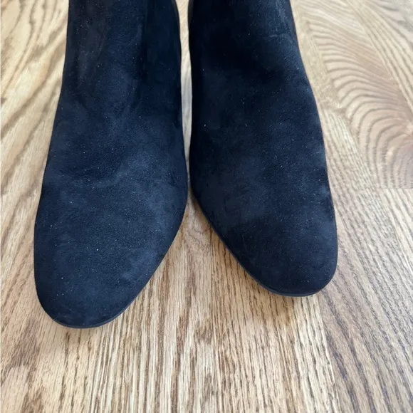 Stuart Weitzman  Gillian Boot