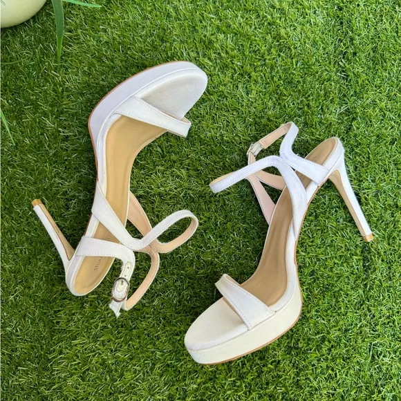 STUART WEITZMAN Mariposa Satin Platform Sandals size 7.5