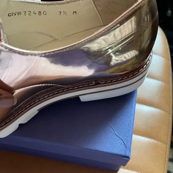 Stuart Weitzman Metro Beige Glass Oxfords Size 7.5