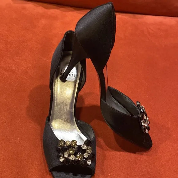 Stuart Weitzman NWOB open toe high heel shoes size 6