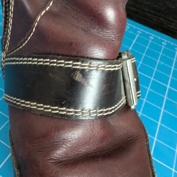 Stylish Women's Buckle Boots