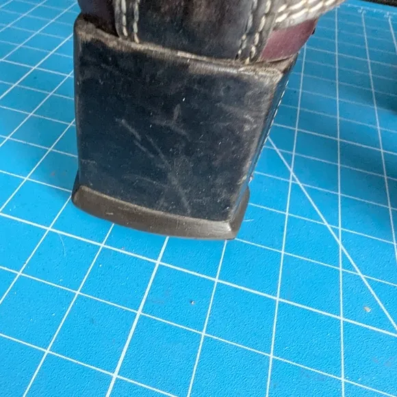 Stylish Women's Buckle Boots