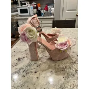Sugar Thrillz Pink Velvet Roses Platform Open Toe Strappy Heels sz 11 NWOB