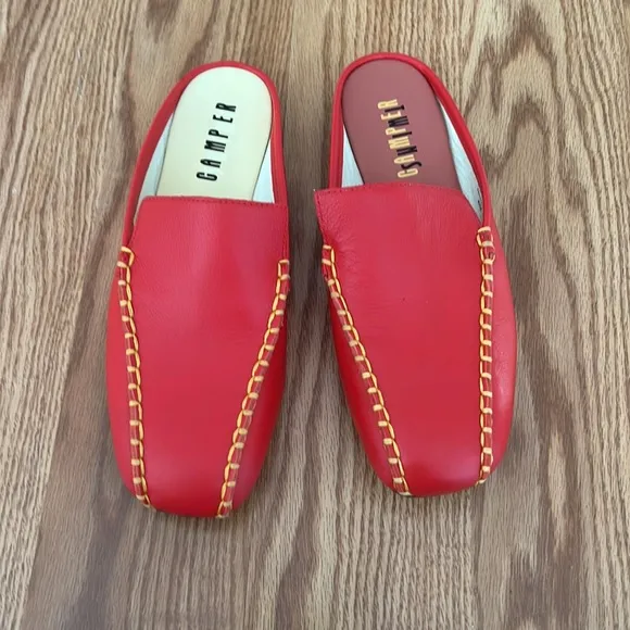 Super cute Vamper mules