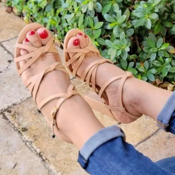 Taupe Strappy Open Toe Chunky Heel Sandals‎