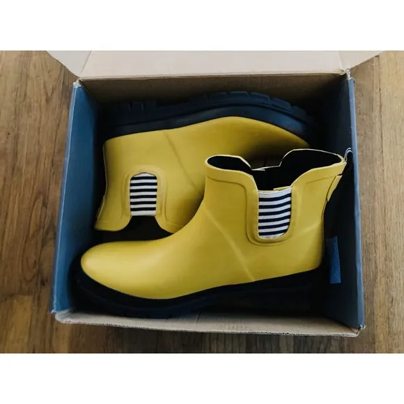 The Great x Eddie Bauer Greta Chelsea Rain Boots 10 Ankle Yellow Amber