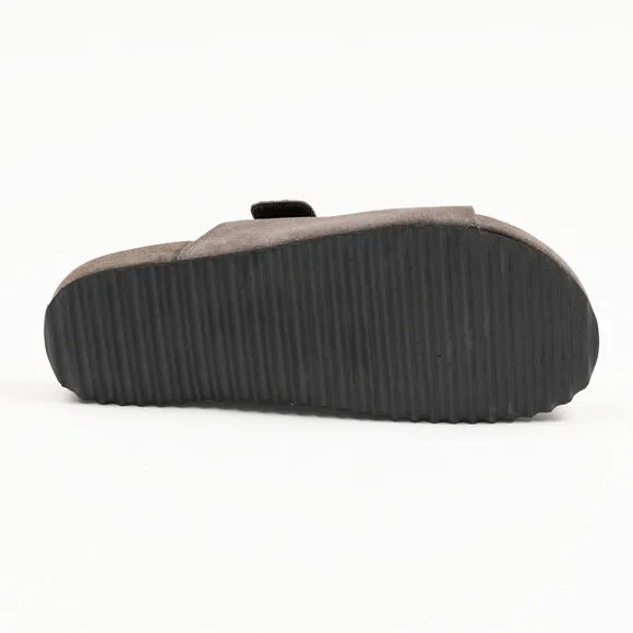 The Men's Store Men's Two Strap Sandals Grey Suide Size 10 (Store Display)