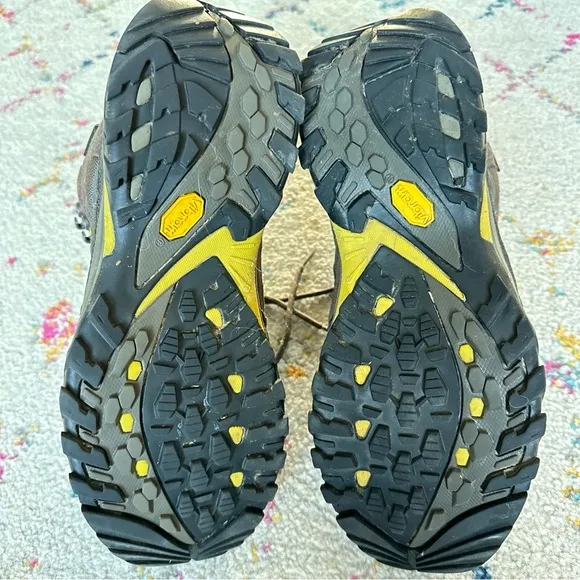 The North Face Boots - Brown and Yellow size 9.5