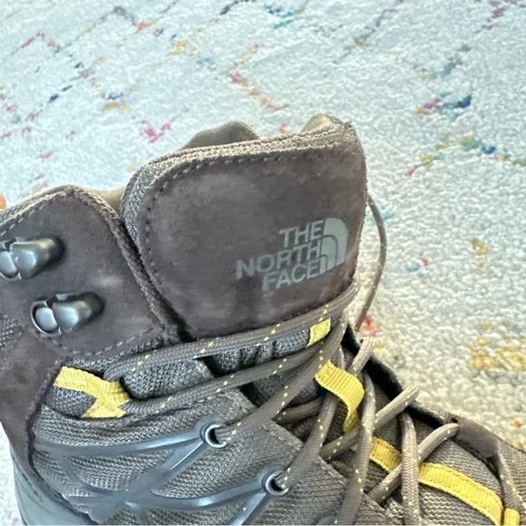 The North Face Boots - Brown and Yellow size 9.5
