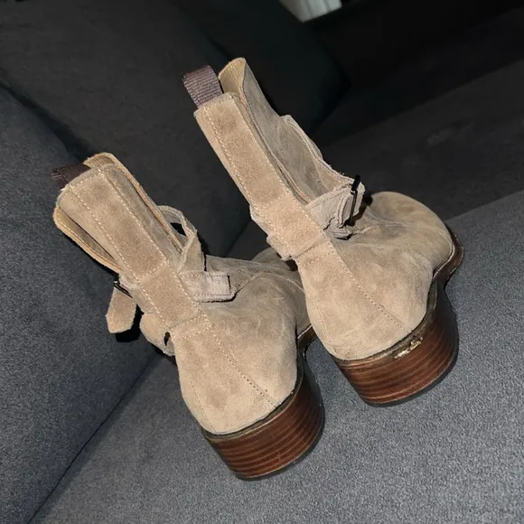 Thursday boots
