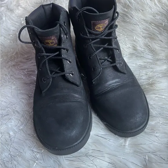 Timberland Black Boots Boy’s 7/ Women’s 8.5