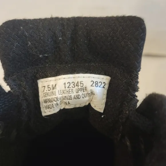 TIMBERLAND BLACK LEATHER SHOE BOOTS (sz 7.5)