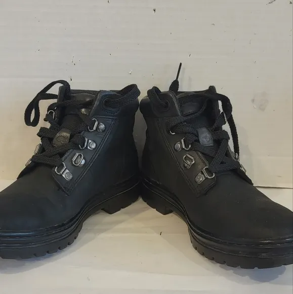TIMBERLAND BLACK LEATHER SHOE BOOTS (sz 7.5)