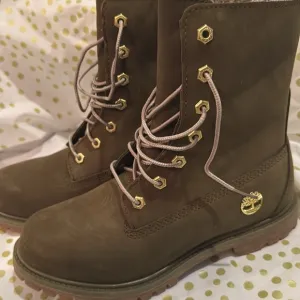 Timberland Brown Lace-Up Boots