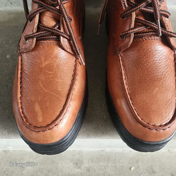 Timberland Men's Brown Leather Boots Size 9. steel toe
