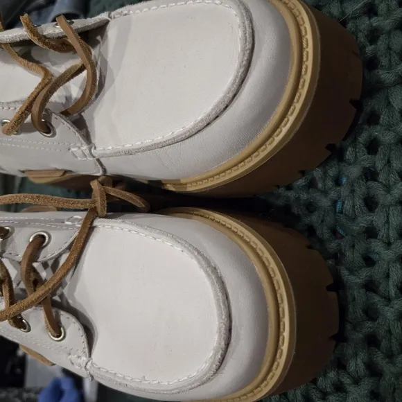Timberland Men's White and Tan Boat Shoes