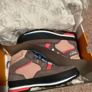 Timberland women’s  Pink and Gray Hiking Boots