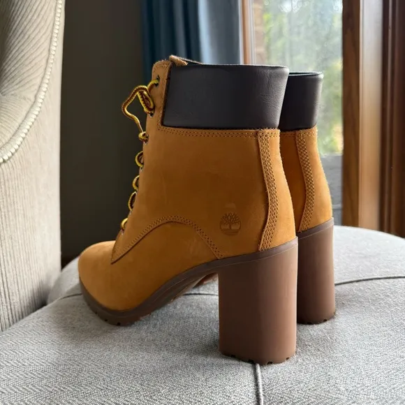 Timberland Women's Tan Leather Boots