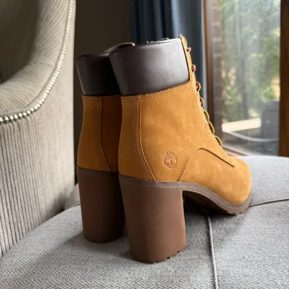 Timberland Women's Tan Leather Boots