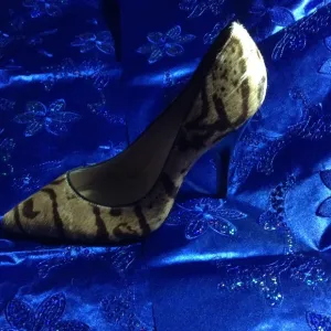 TLbots NAOMI Snow Tiger genuine leather Pumps