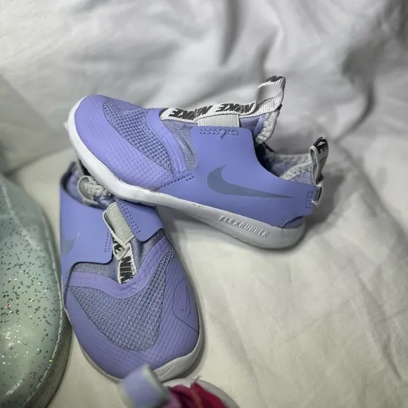 Toddler Girl’s Nike Sneakers &amp; Hunter Boots size 9