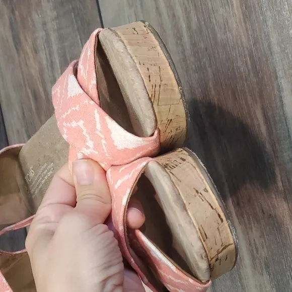 Toms Women Wedge Heels Open Toe Sandals Shoes sz 10