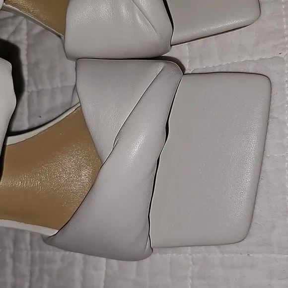 Tony Bianco heels Lucy Dove Nappa square open toe cream sz 7