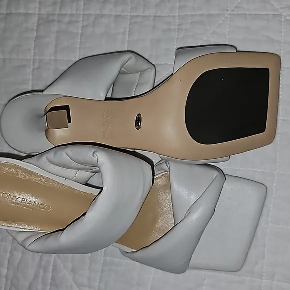 Tony Bianco heels Lucy Dove Nappa square open toe cream sz 7