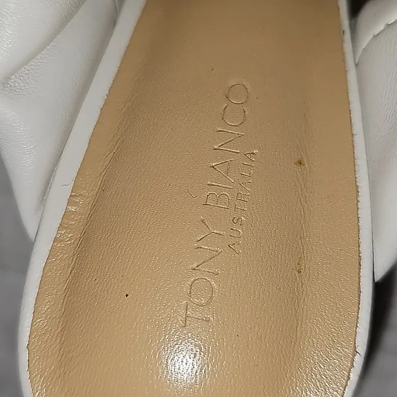 Tony Bianco heels Lucy Dove Nappa square open toe cream sz 7