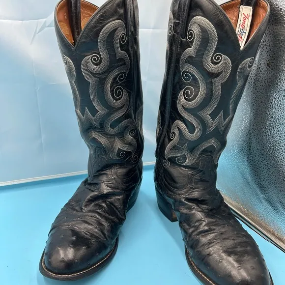 Tony Lama men 8 vintage exotic quill cowboy boots, USA