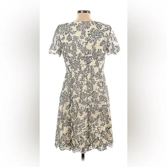 Tory Burch Lacy Summer Dress Moonrise Issy Floral Motif Boat neckline Size 10