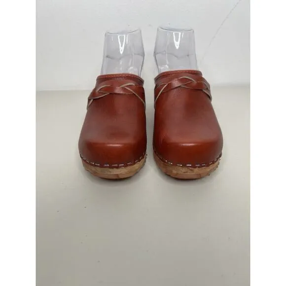 Trolls by Samhill Sweden Red Leather Wooden Sole Clogs Mules Slip On Size 6
