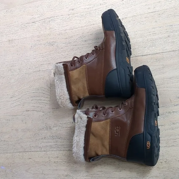 UGG Adirondack Waterproof Boots Women's Size 6