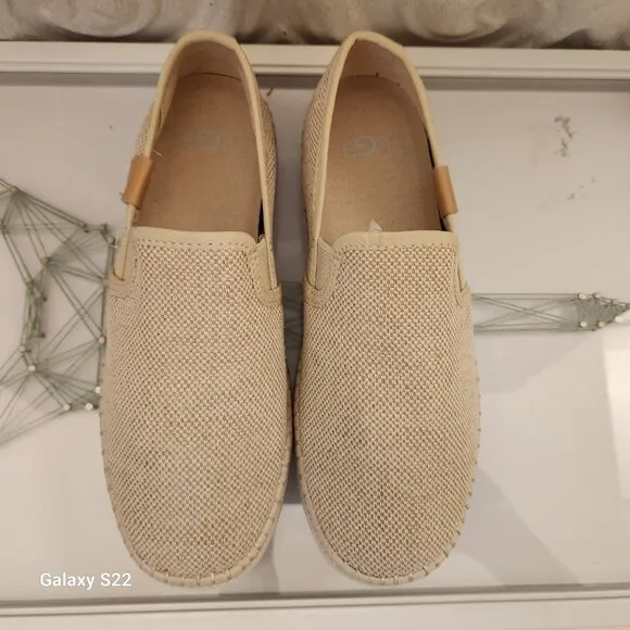 UGG &quot;Luciah&quot; Woven/Canvas Slip on Sneakers. NIB. Size 6