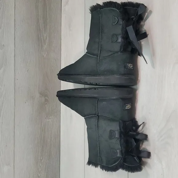 Ugg Australia Women 3280Y Classic Bailey Bow Boots shoes sz 5