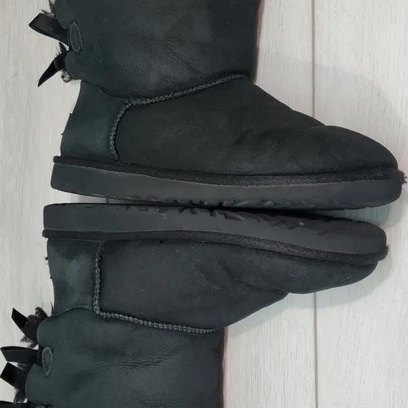 Ugg Australia Women 3280Y Classic Bailey Bow Boots shoes sz 5