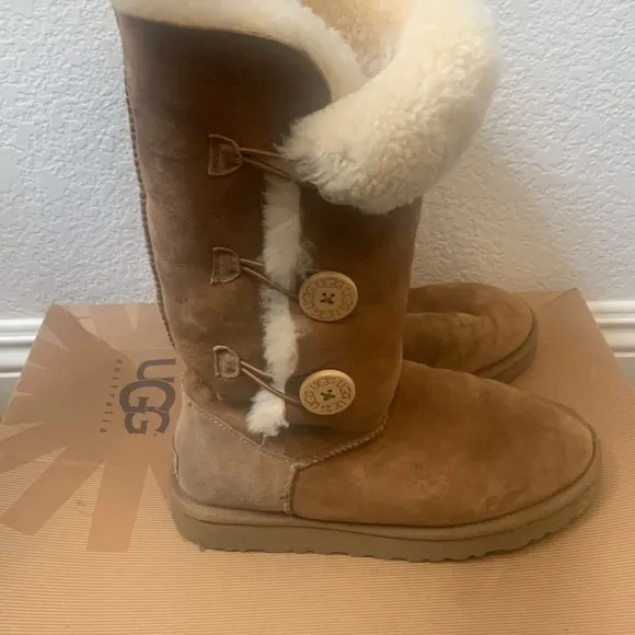 UGG Bailey Button Boots, BAILEY BUTTON TRIPLET II BOOT