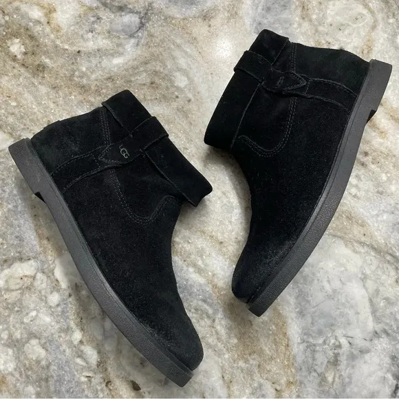 UGG Boots Josefene Cuff Black Woman's 6