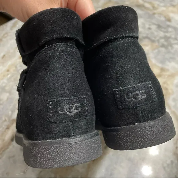 UGG Boots Josefene Cuff Black Woman's 6