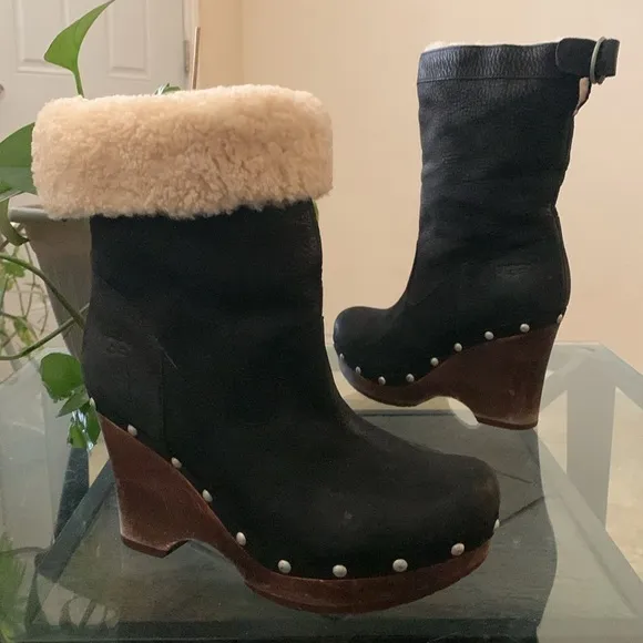 UGG Carnagie Wedge Clog Boots